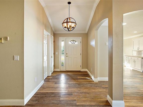 4th image of 2254 Margarita Dr