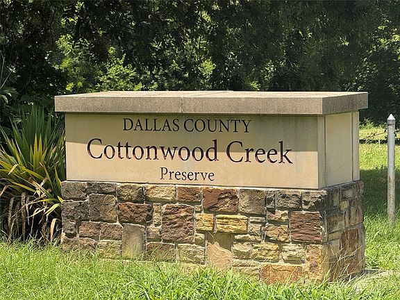 3rd image of 309 Dogwood Ln