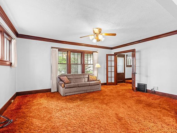 5th image of 1422 St Clair AVENUE
