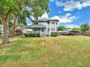 140 N Avenue B, Crawford, TX 76638