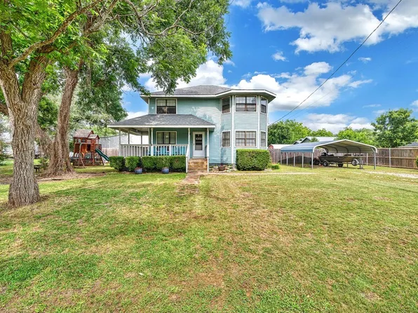 140 N Avenue B, Crawford, TX 76638