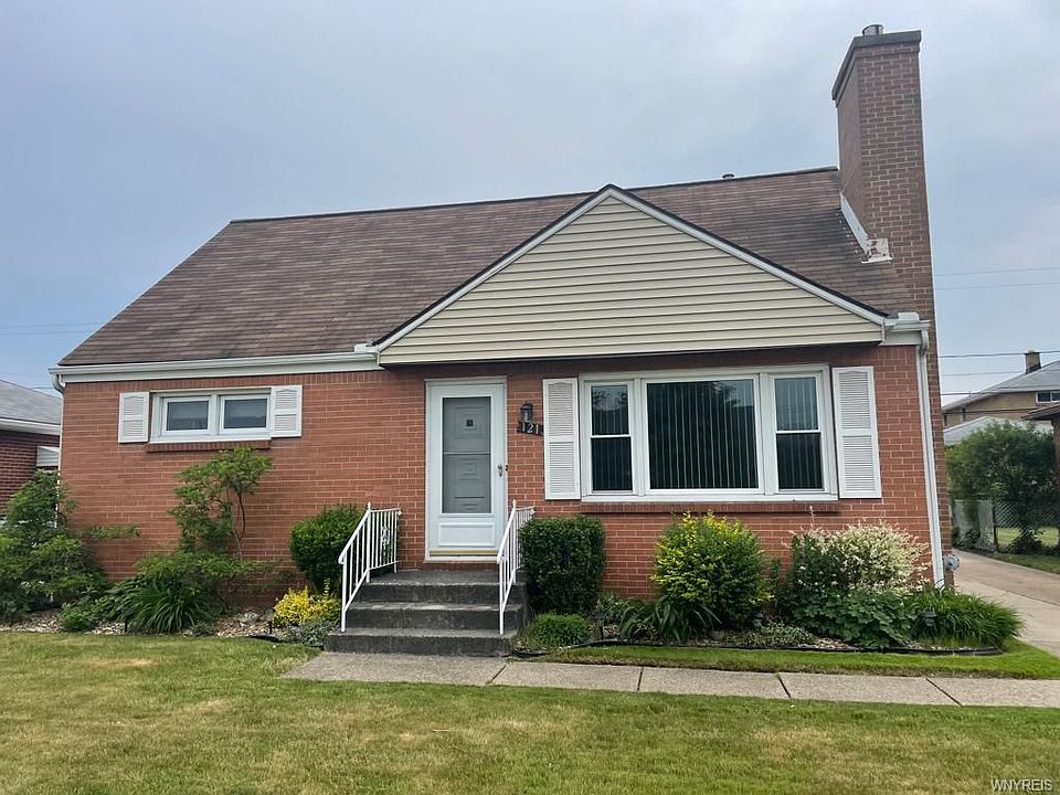 1st image of 121 Nadine Dr