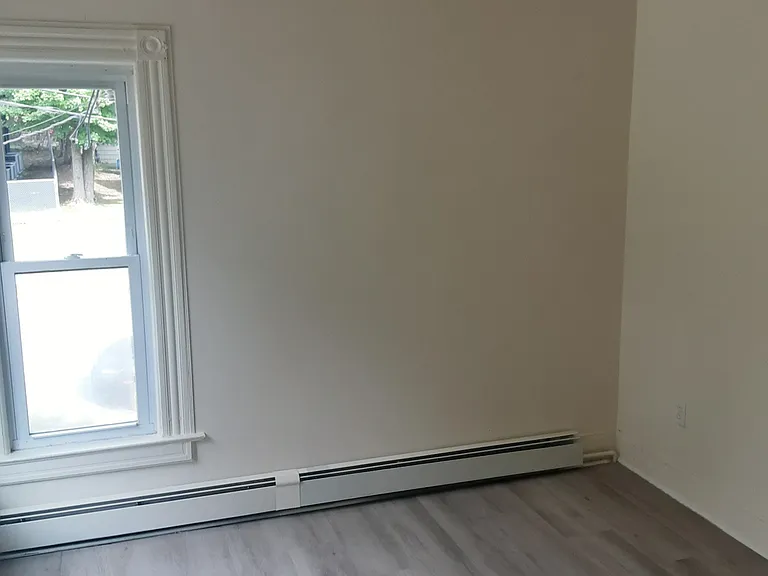 26 Lakewood Ave — Photo 7