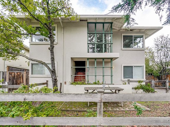 4th image of 689 Roble Ave APT 1A