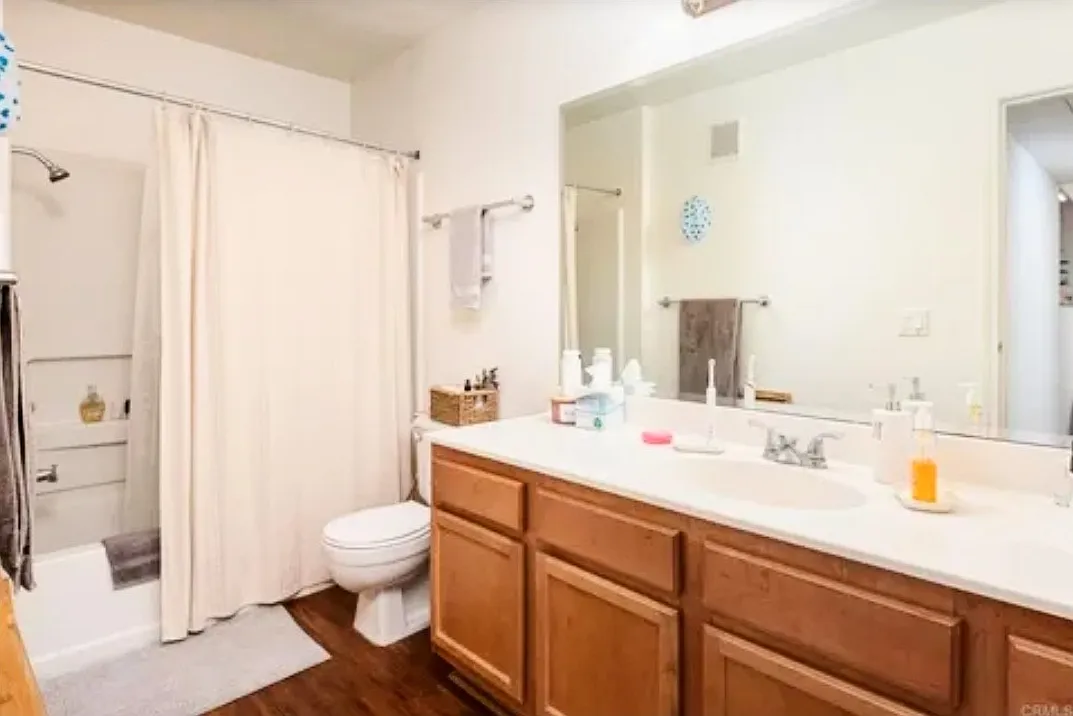 1 bed, 704 sqft, $2,600 — Photo 2