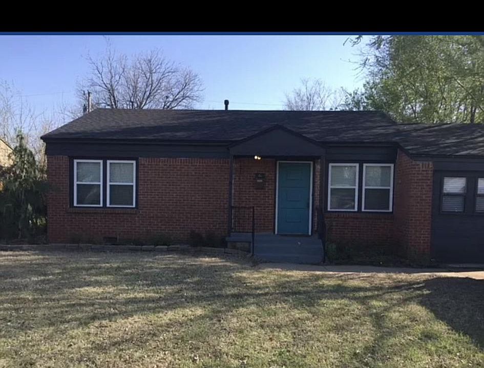 1st image of 404 W Himes St