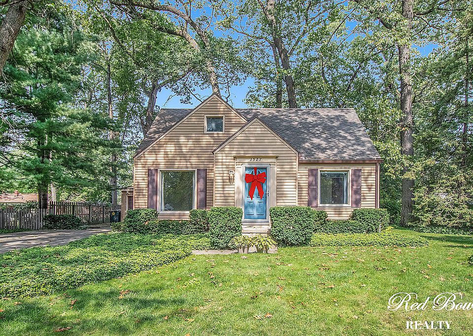 1st image of 3527 Oakcrest Dr