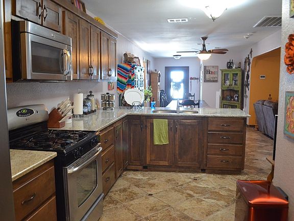 5th image of 309 S Doris Ave