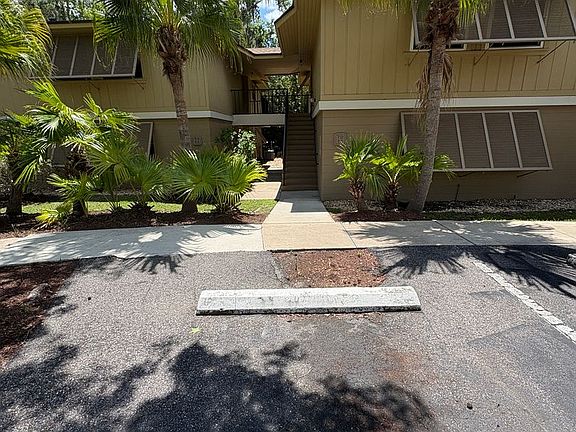 2nd image of 140 Orchid Woods Ct APT 7D