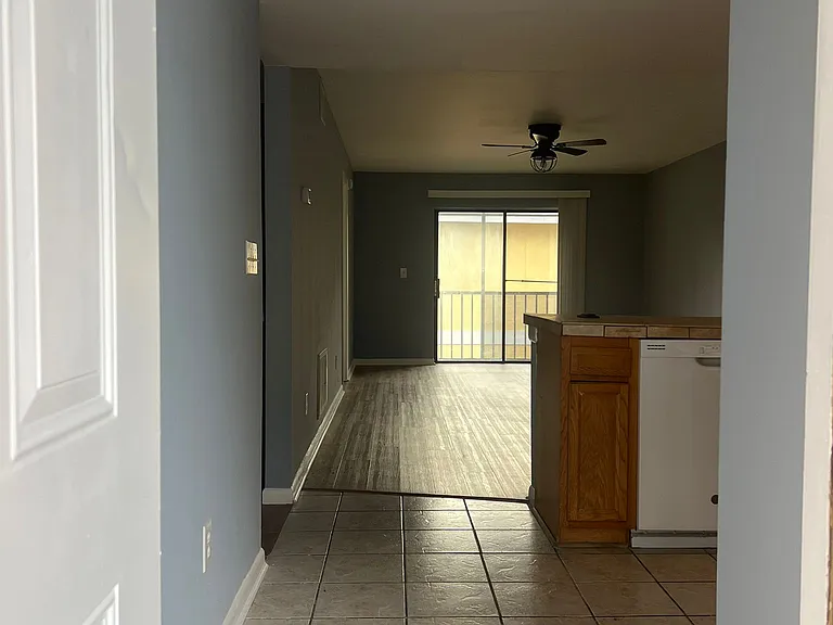 1301 Pridgen Rd #105 — Photo 4