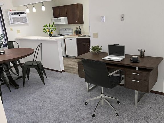 3rd image of 1365 Meadowcreek Dr APT 3