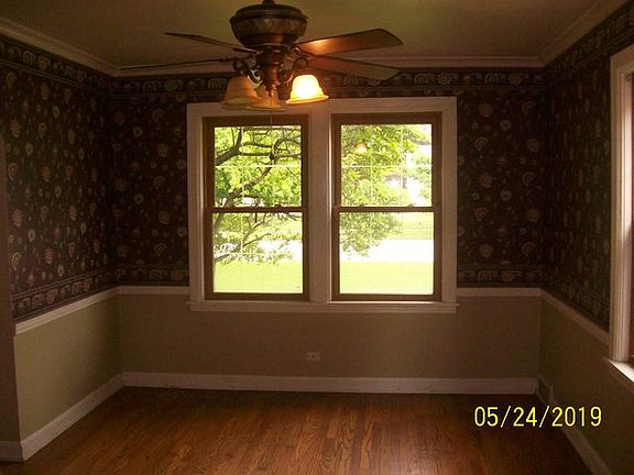 4th image of 9801 S Central Park Ave