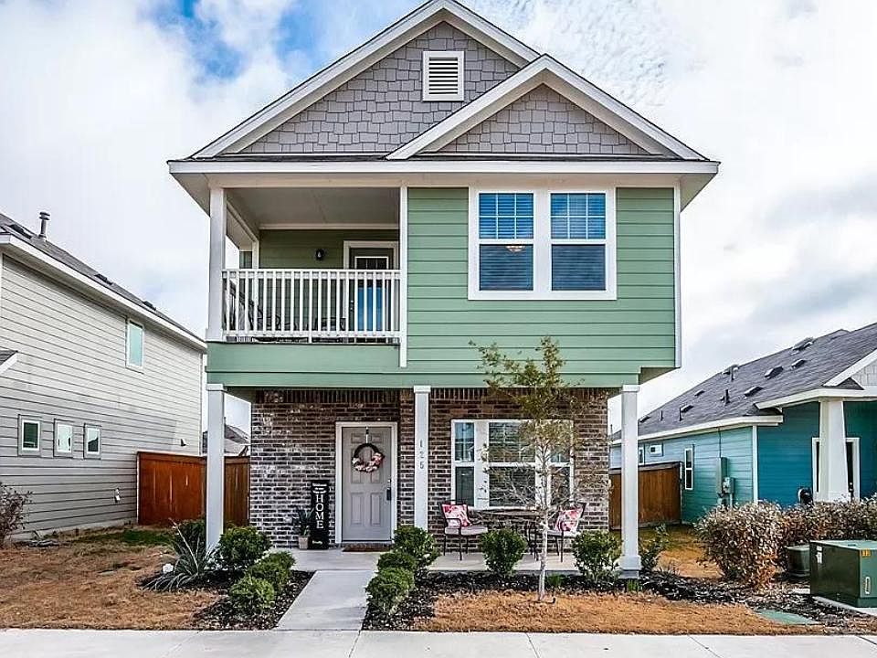 Front of 125 Bosque Dr