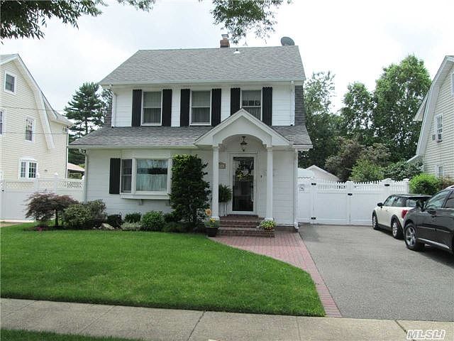 1st image of 14 West St