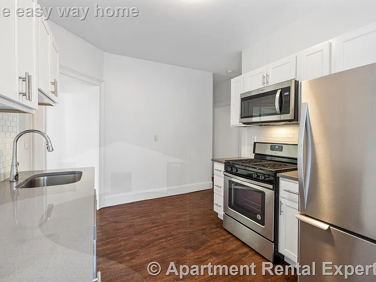 117 Columbia St #1 — Photo 3