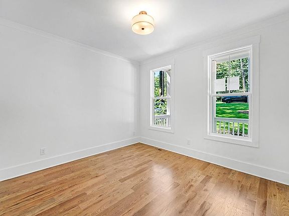 5th image of 1356 Woodland Hills Dr NE