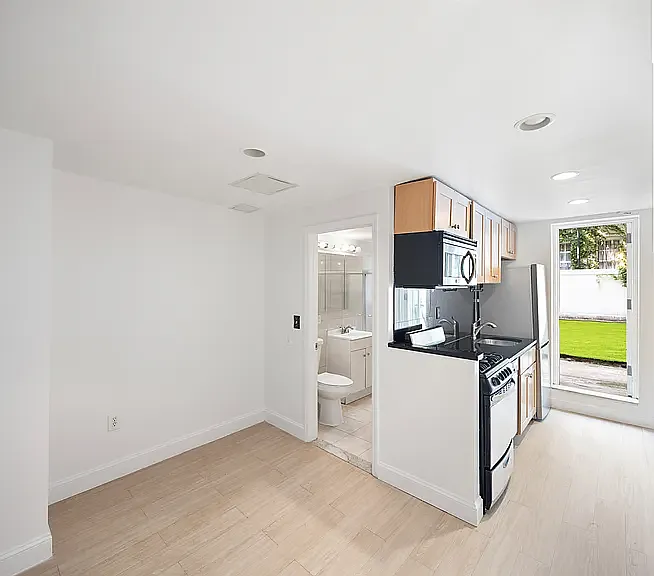 323 E 90th St #1RE — Photo 8