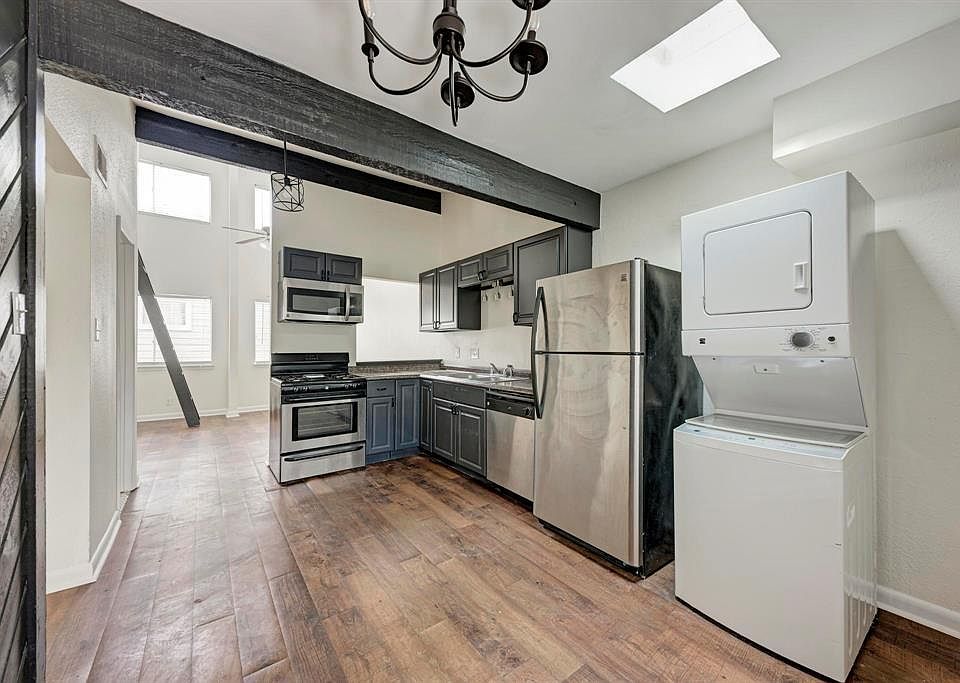 1st image of 1010 W 23rd St APT 2