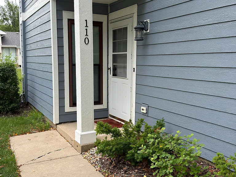 110 Manchester Ct #110 — Photo 8