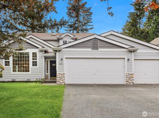 1216 200th Ave E, Lake Tapps, WA 98391