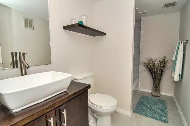4525 Gilbert Ave #207 — Photo 19