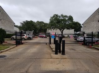 10673 Braes Bend Dr, Houston, TX 77071
