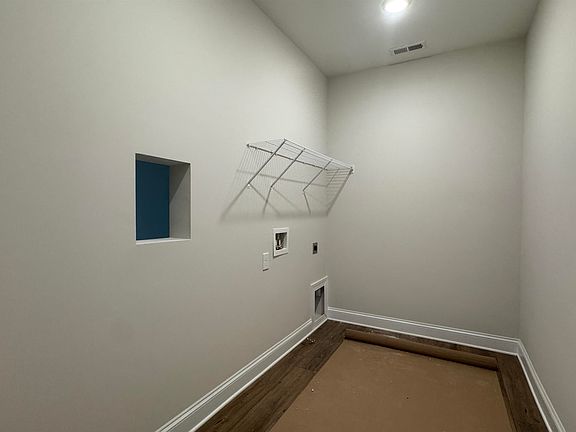 4th image of 1125 Stable Way