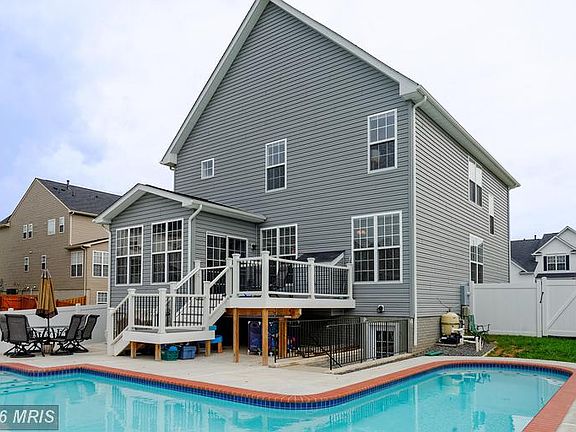 4th image of 7600 Jade Dr