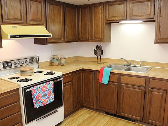 2nd image of 1101 Sundown Dr