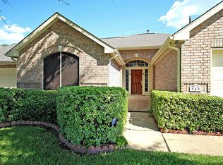 743 Apple Blossom Dr, Pearland, TX 77584
