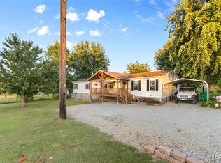 1974 Old Fredericktown Rd, Farmington, MO 63640