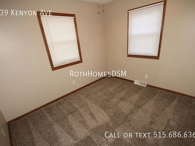 939 Kenyon Ave — Photo 11
