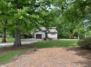 75 Creekfield Rd, Clinton, SC 29325