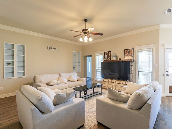 4th image of 349 Whiterock Dr