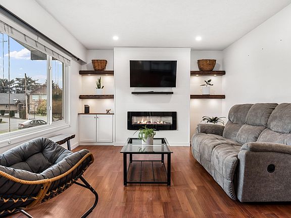 5th image of 6970 Centennial Dr