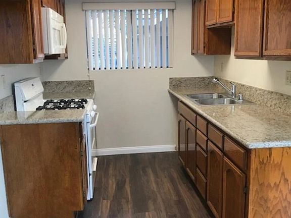 4th image of 515 E Elmwood Ave #112