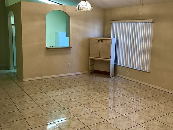 4th image of 8309 Arabian Dunes Pl