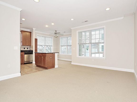 5th image of 6107 Brookhaven Ct #6107