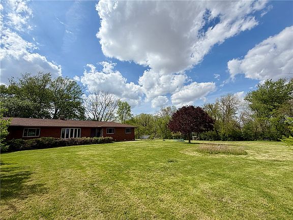 3rd image of 1597 County Road 3300 N