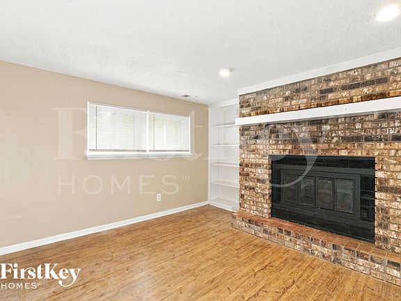 5th image of 400 SW Keystone Ct