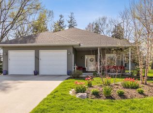 950 Sampson Dr, Nevada, IA 50201