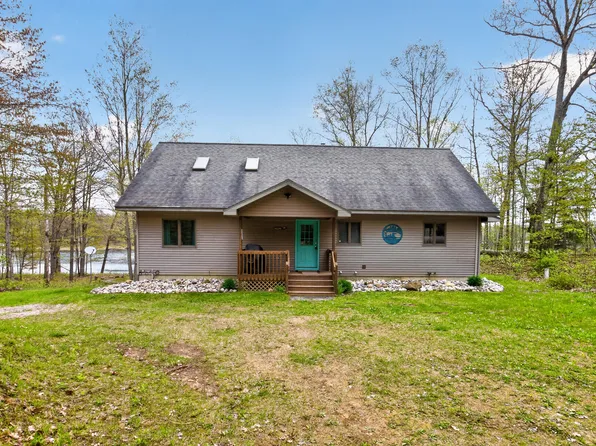 10289 Bern Dr, Reed City, MI 49677