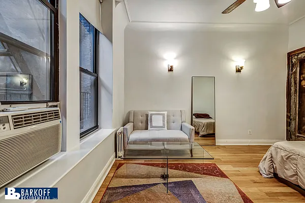 Rented by Barkoff Residential  | media 26