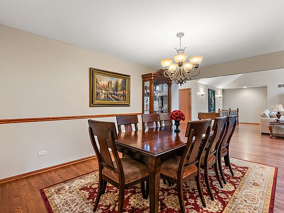 5th image of 15410 Graceland Dr