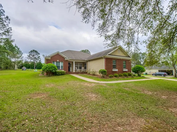 165 Blackberry Ln, Thomasville, GA 31792