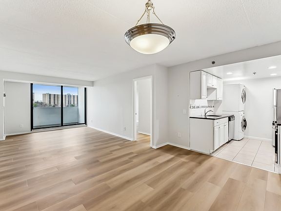 3rd image of 5911 Edsall Rd APT 1104