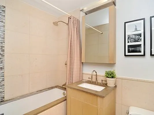 Rented by Corcoran | media 32