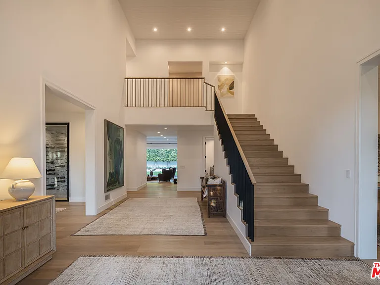550 Spoleto Dr — Photo 3