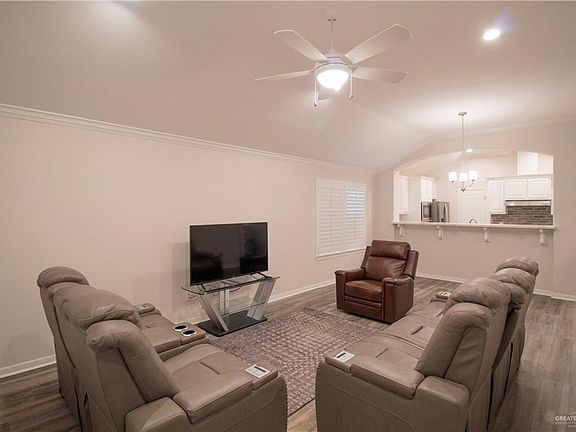 2nd image of 13721 Belle Ct
