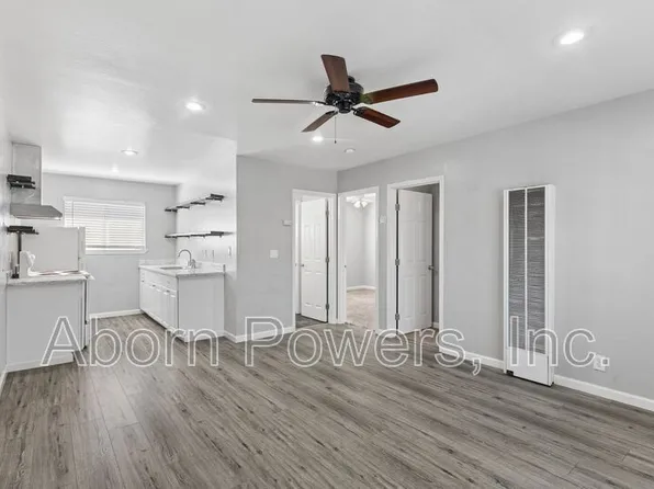 3738 4th Ave APT 8, Sacramento, CA 95817